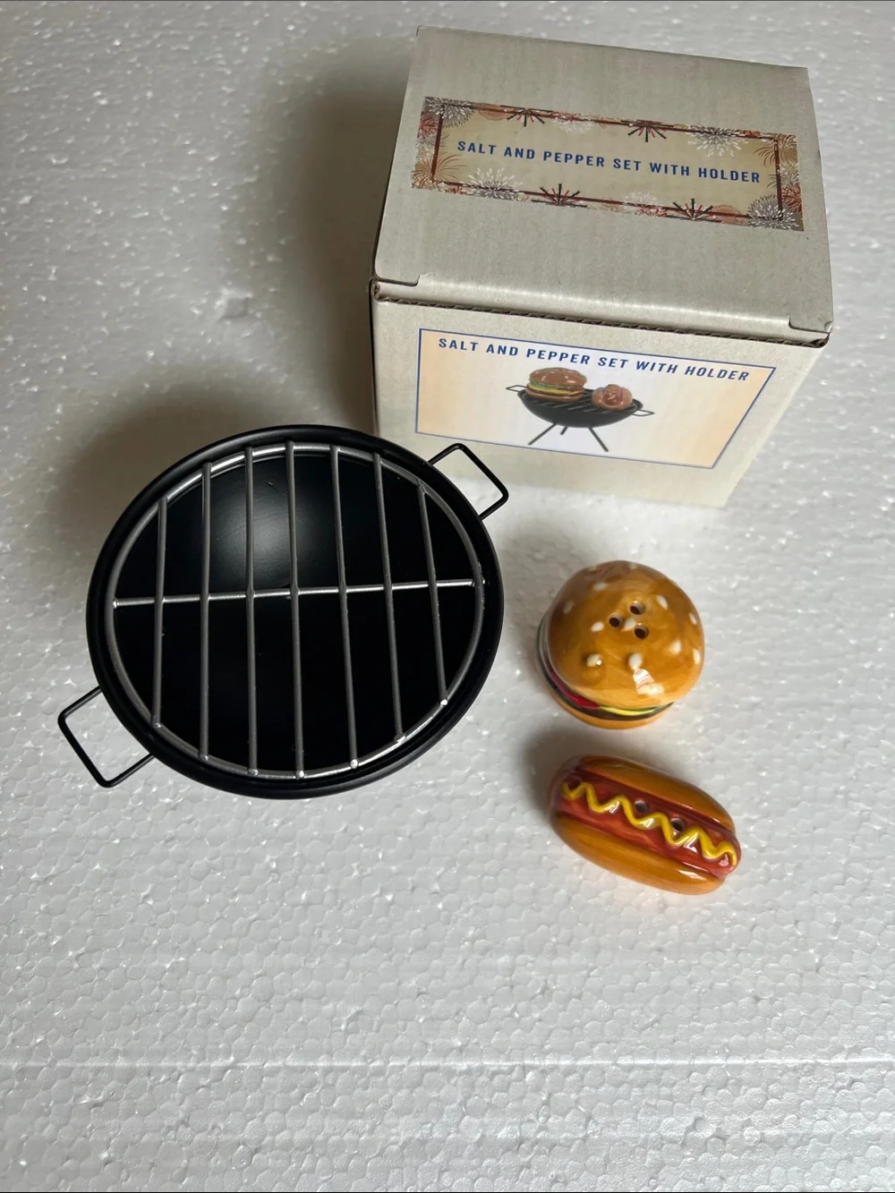 Cute. Salt & Pepper Mini Grill Set